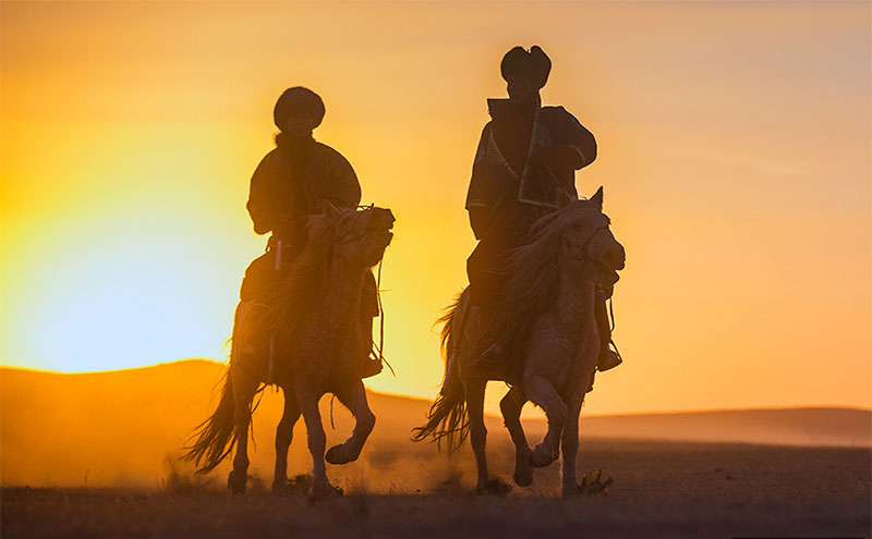 mongolia horseman photos 